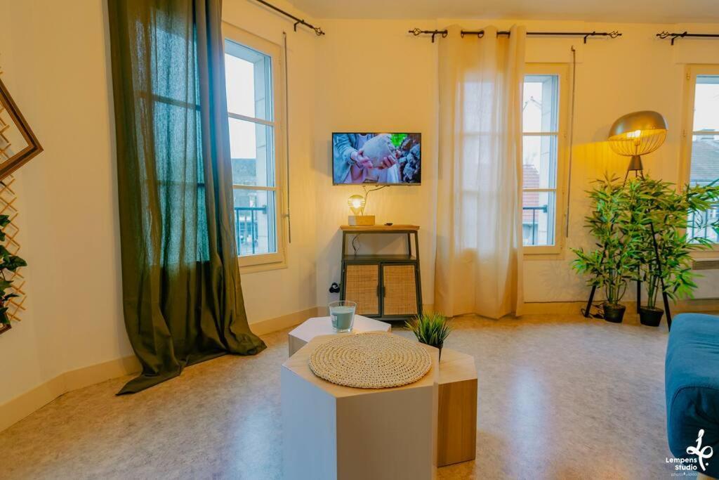 Appartement Romance Florale 特鲁瓦 外观 照片